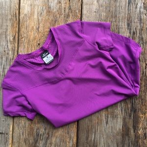 Ladies NikePro dri-fit size Small top.
